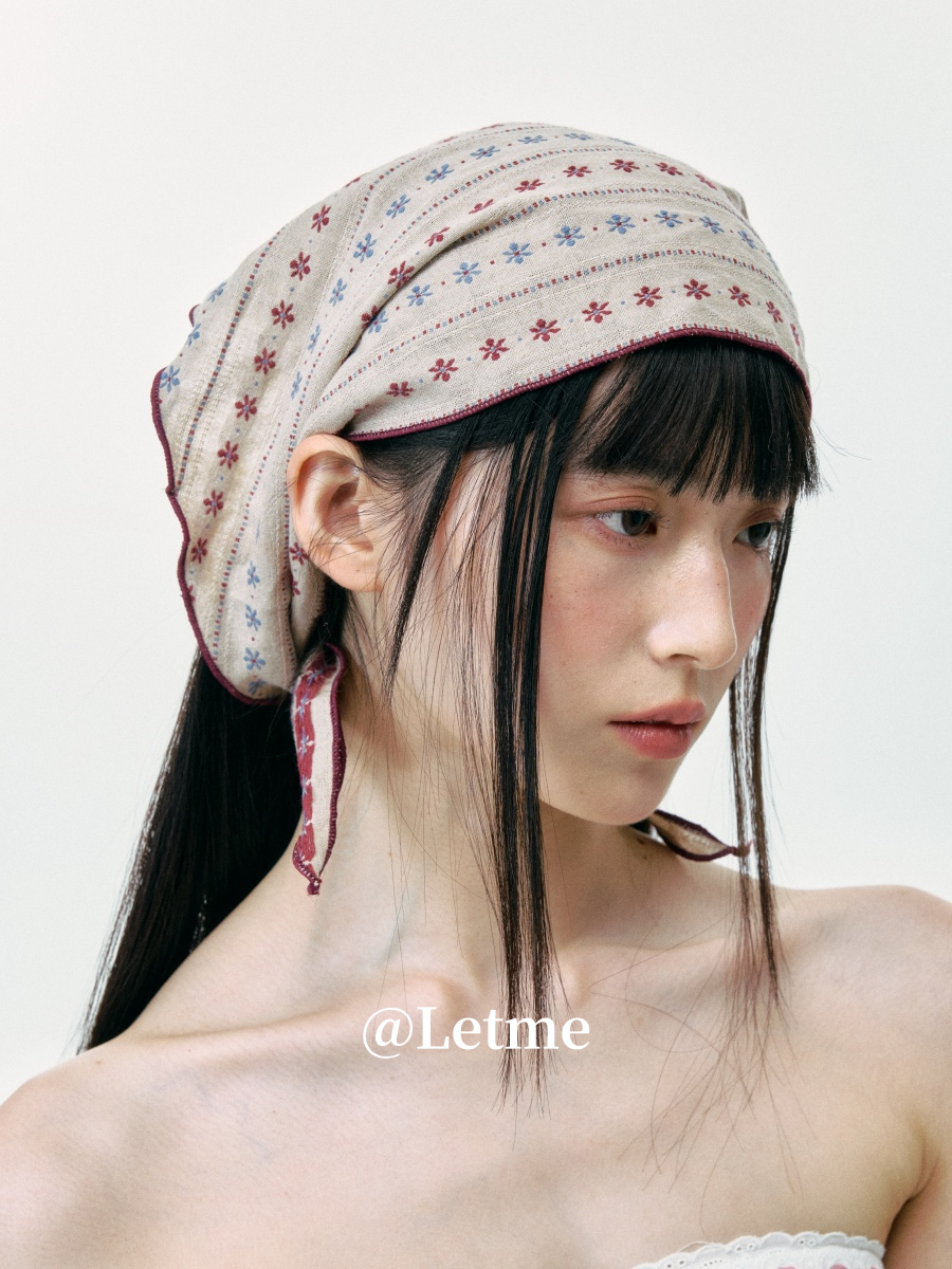 Beige Floral Print Triangle Headscarf – Vintage Neckerchief Bandana