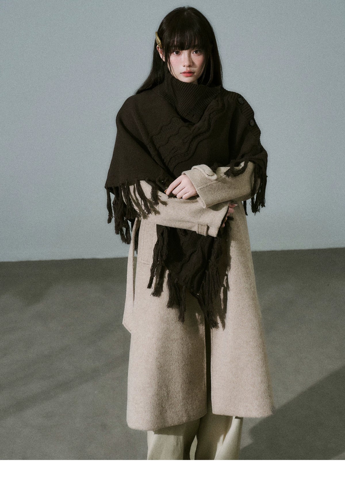 LOST FOREST - Wool-Blend Bow Graphic Fringe Cape Shawl (Coffee / Dark Gray)