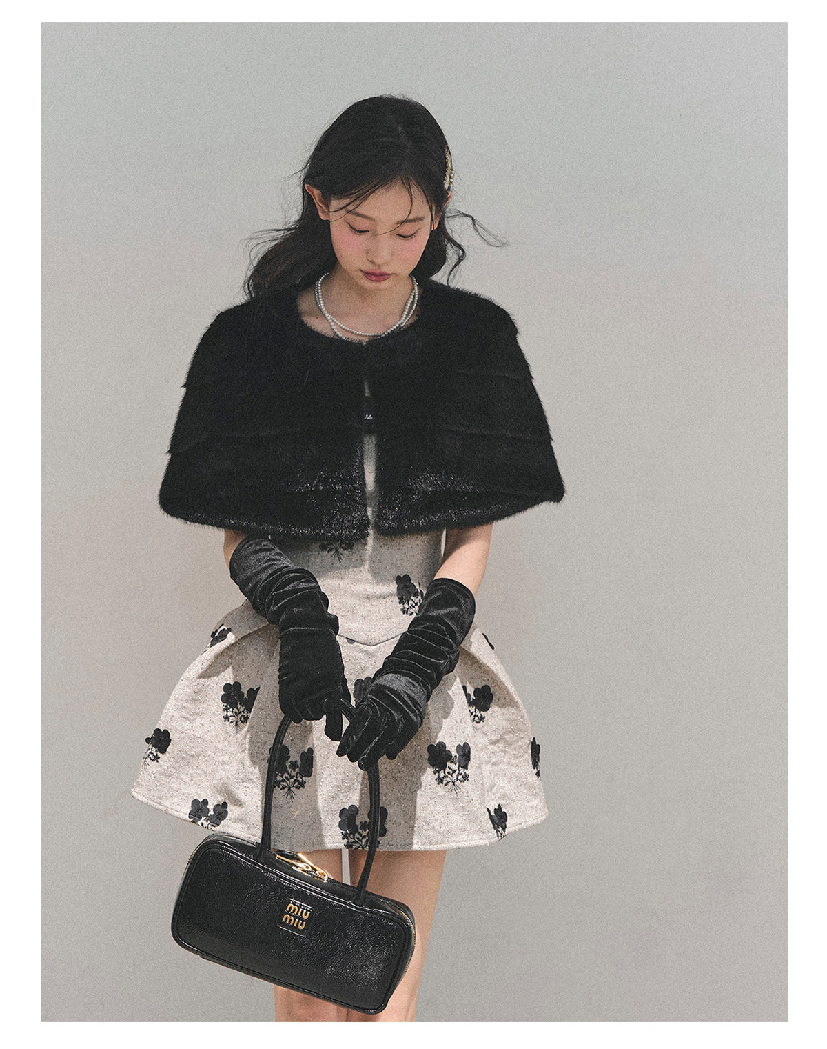 少也眼 “Whispers of Moss” Sparkle-Lined Gown with Faux-Fur Cape - Khaki/Black 6412124145