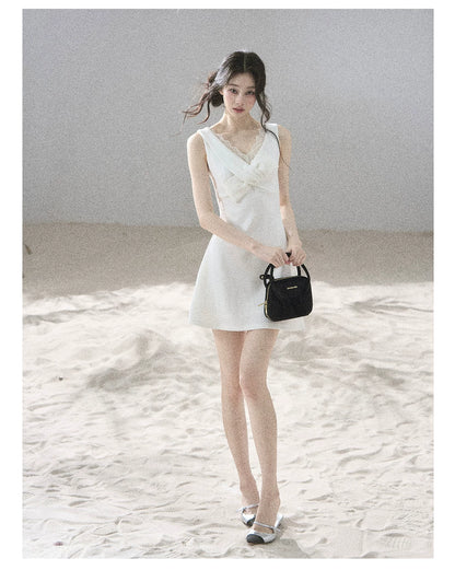 "White Tea Under the Moonlight" White Lace V-Neck Bodycon Mini Dress