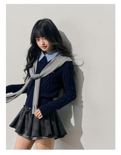 少也眼 “Unfinished Poem” Preppy Plaid-Collar Cable Knit Sweater - Navy