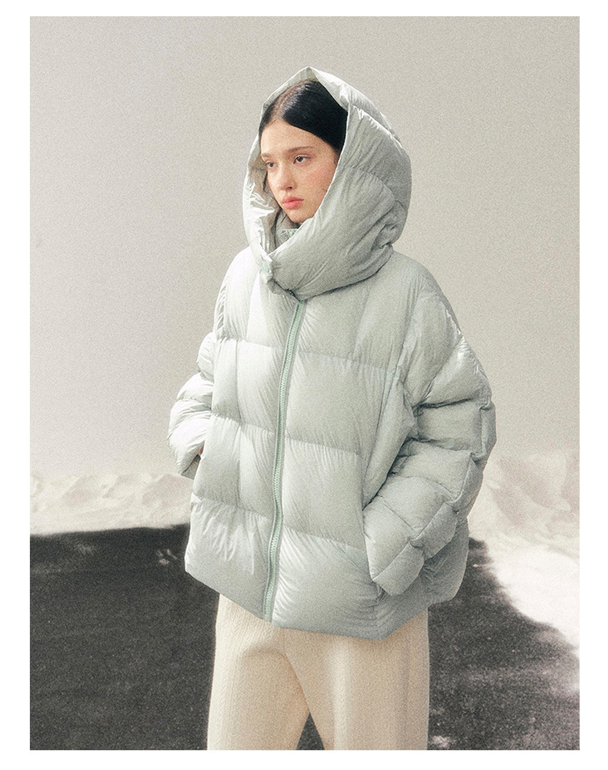 少也眼 "Thawing Snow Realm" Matte Nylon Down Puffer Jacket - Glacier Blue