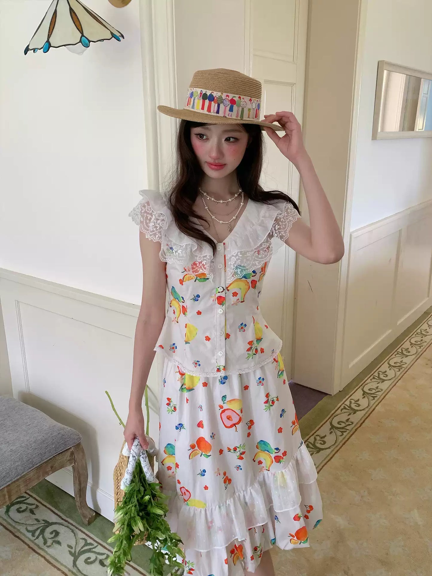 “Honeyfruit Summer Breeze” Beige Printed Skirt Set