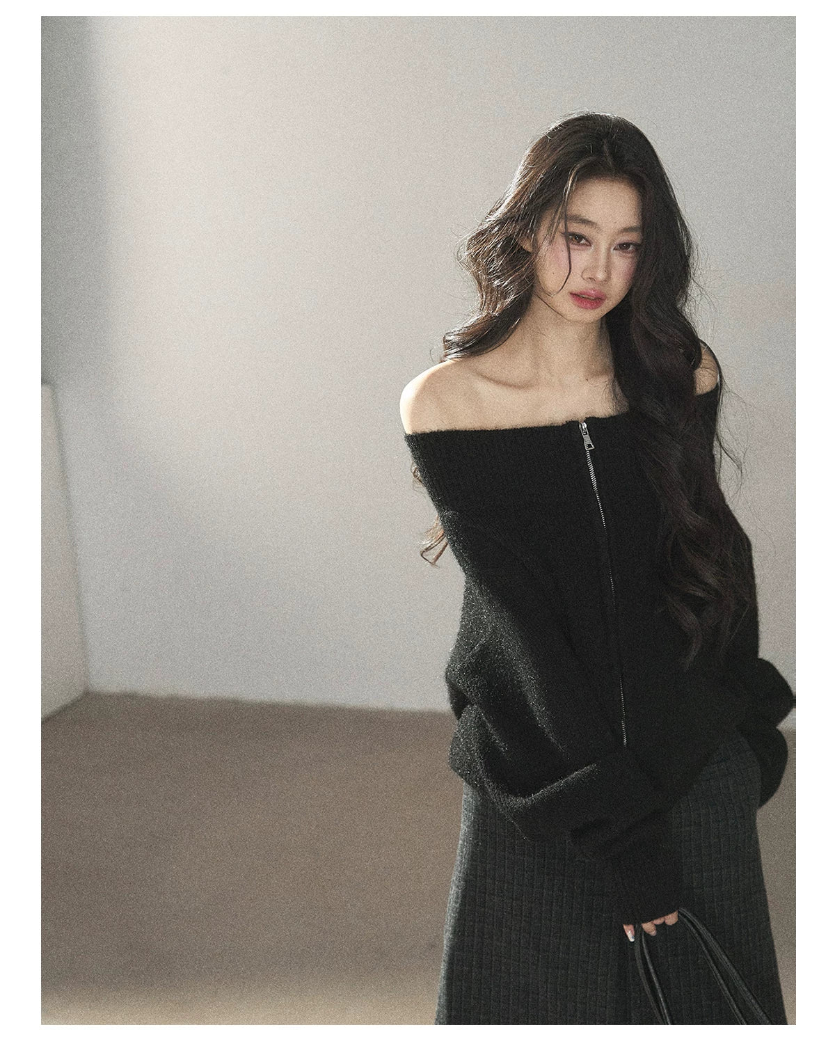 AOMALM - Quiet Black Wool-Blend Cropped Knit Jacket
