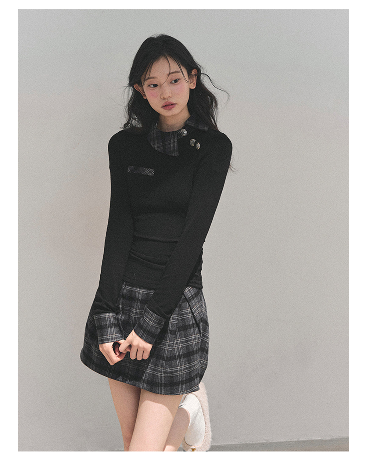 少也眼 “Silent Vanishing” Miu-Inspired Knit Top & Mini Skirt Set