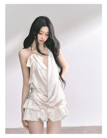 少也眼 “Evening Diva” French-Style Halter Mini Dress
