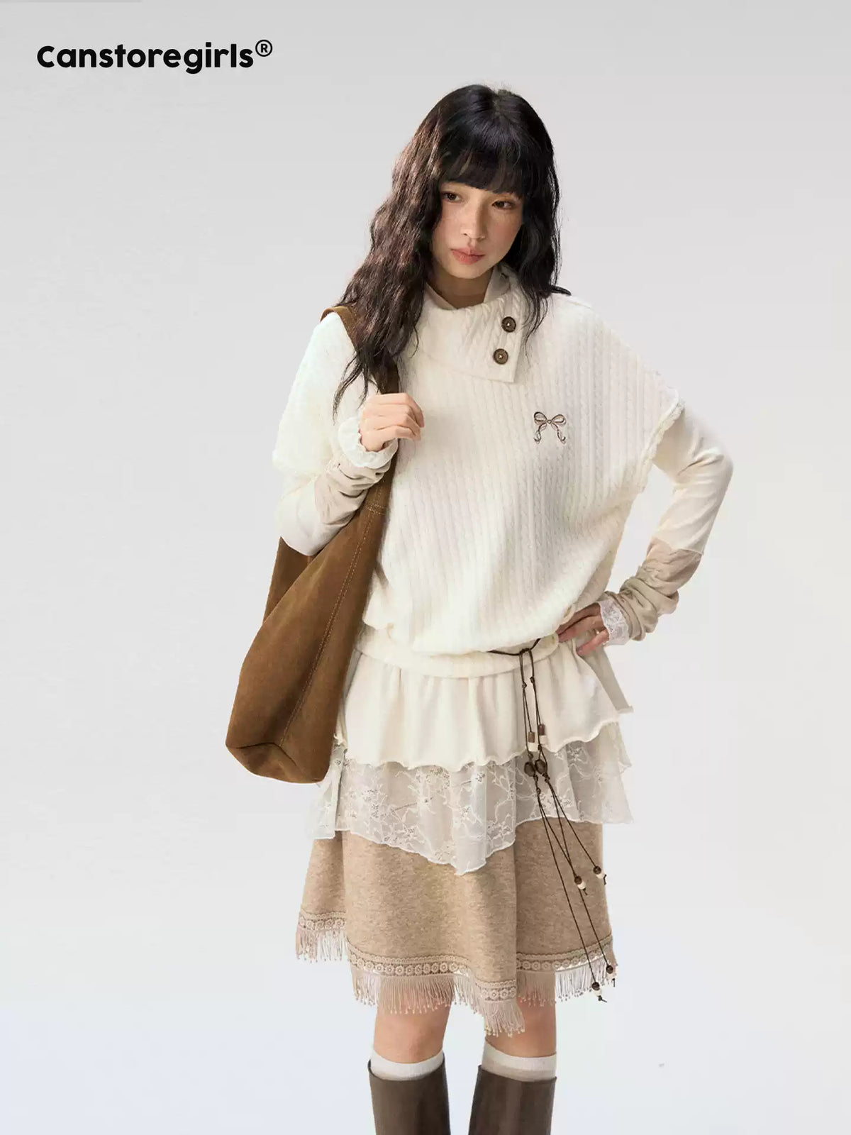 [CAN] "Cloud Knit Reverie" Ivory Cable Knit Bow Embroidered Vest