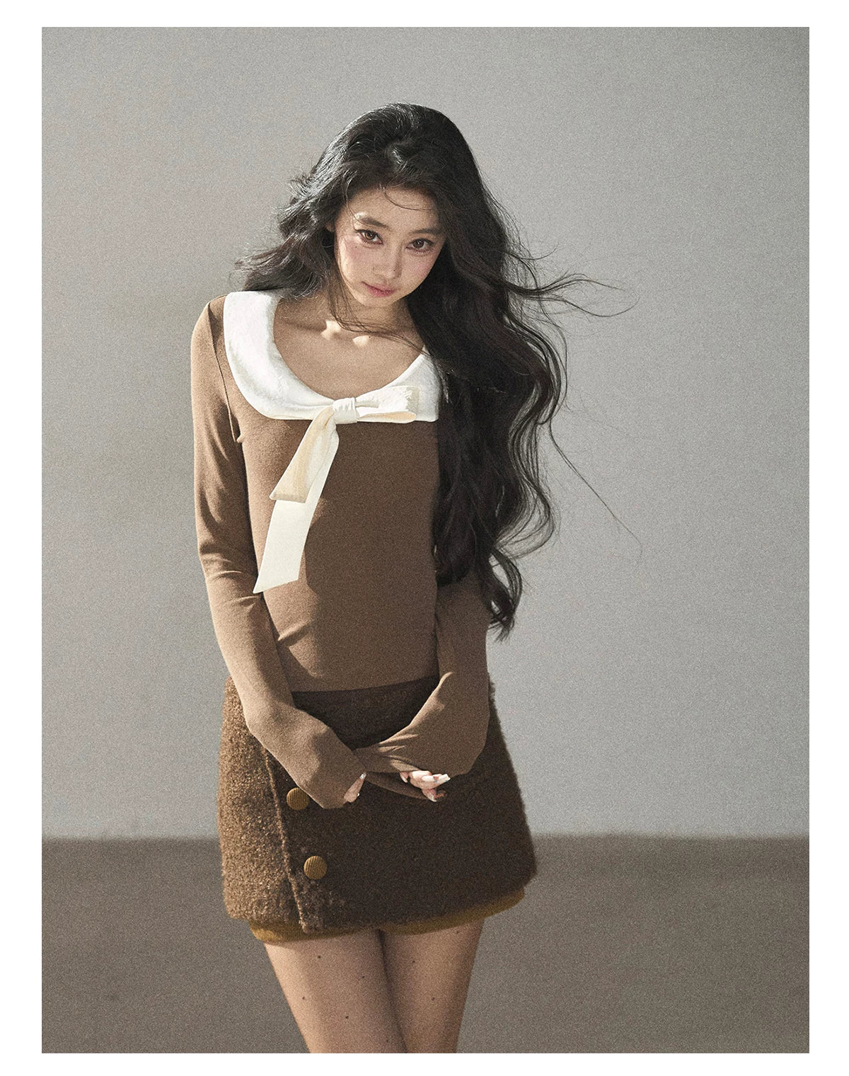 AOMALM - Gray Caramel Cropped Fitted Long Sleeve T-Shirt