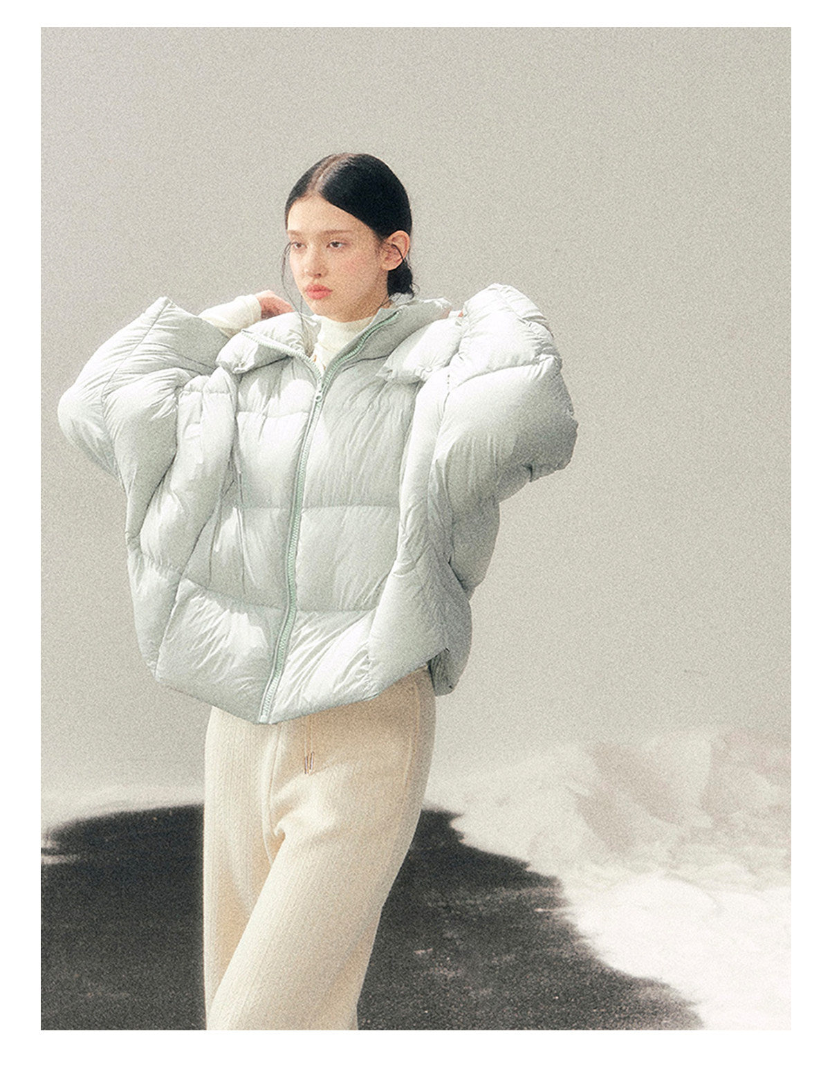 少也眼 "Thawing Snow Realm" Matte Nylon Down Puffer Jacket - Glacier Blue