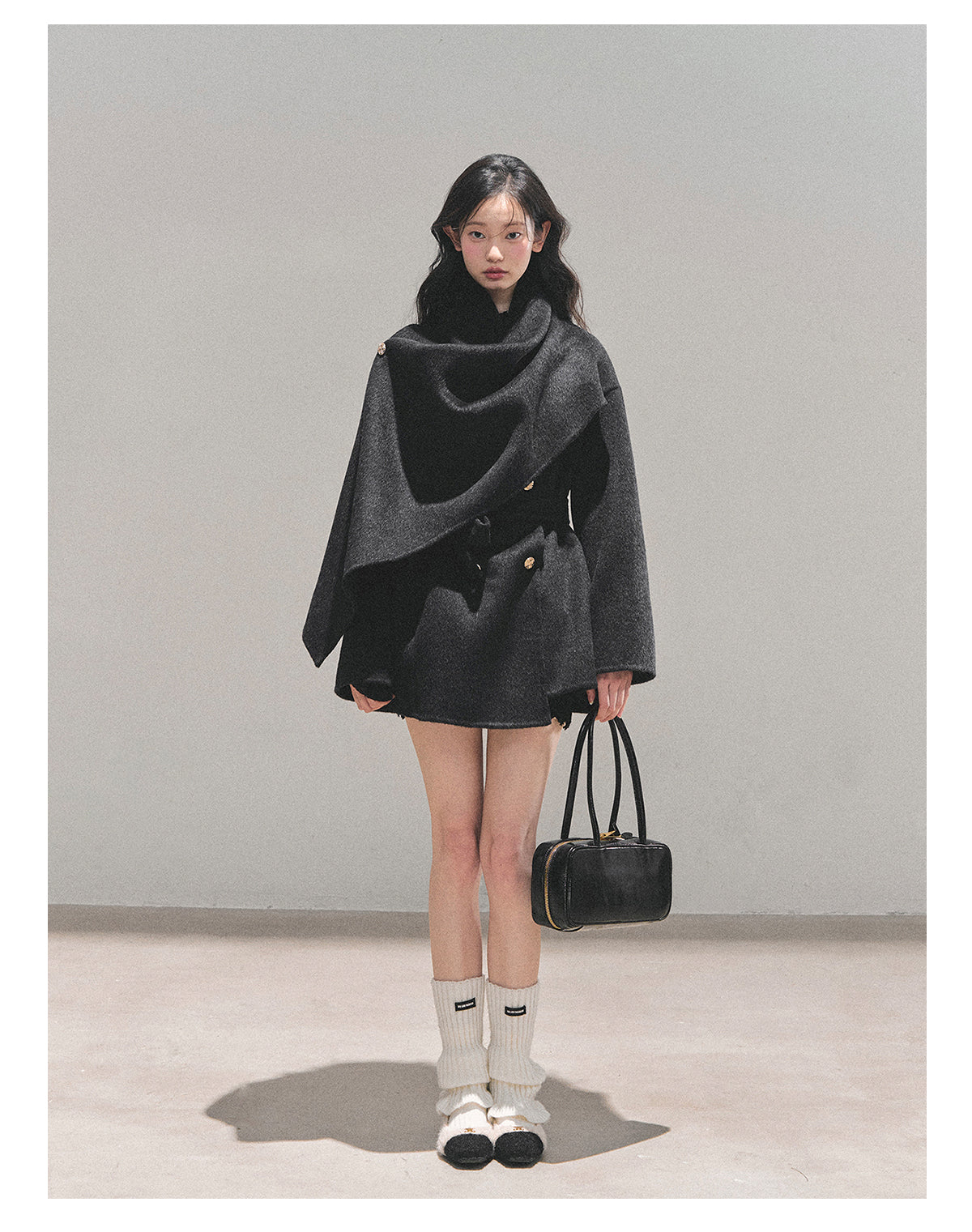 少也眼 “Winter Balcé Whisper” Wool Blend Overcoat - Black 7886436
