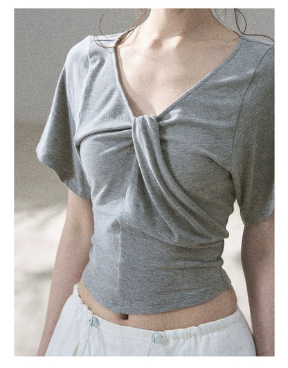 "Moonlight on Water" Twist-Front Cropped T-Shirt (Silver Mink Gray/ Mist Blue)