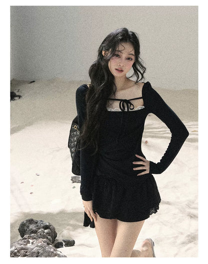 "Floating Moonlight" Quiet Black Square Neck Lace Slim-Fit Top 45324535