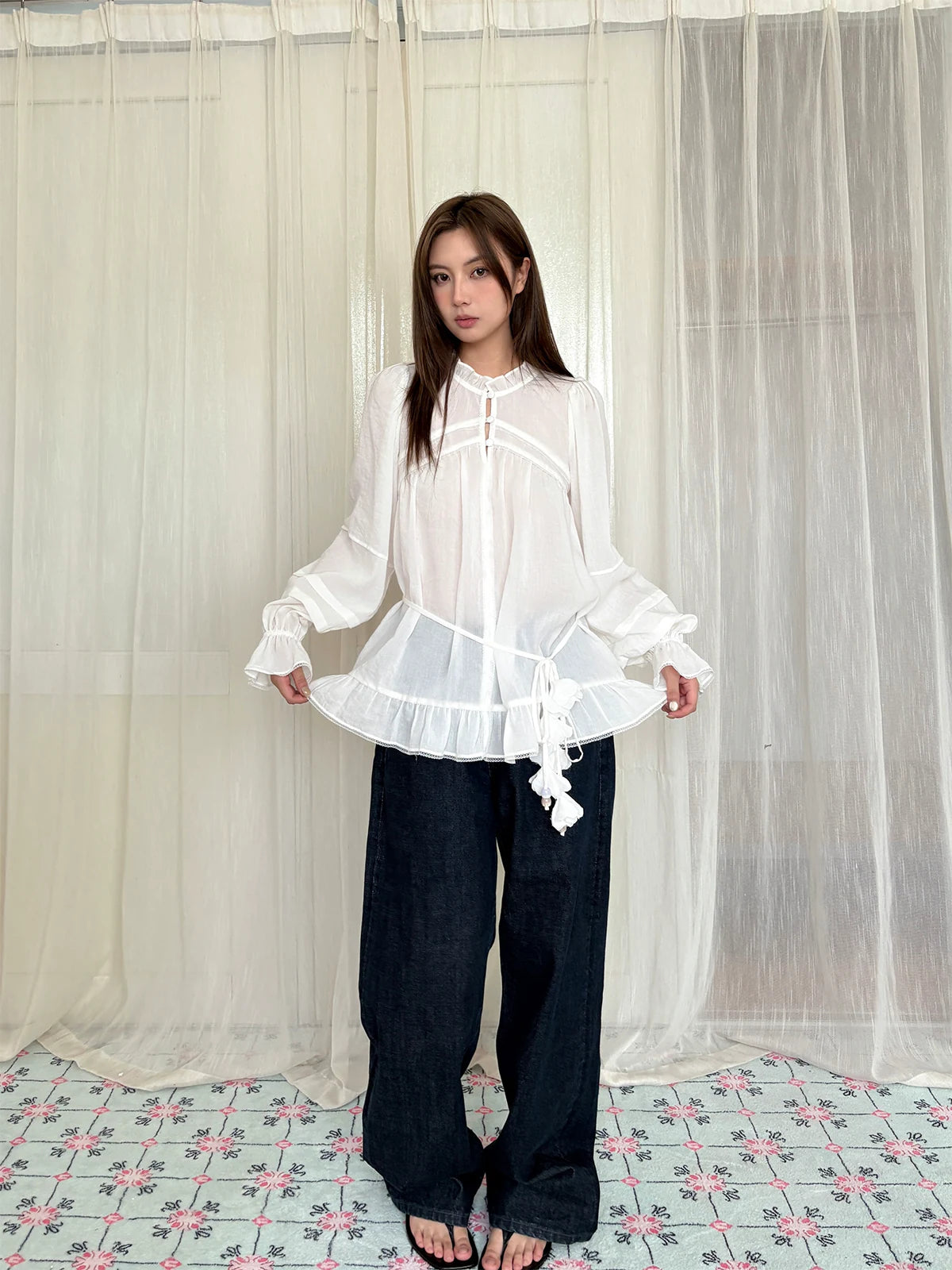 LOST FOREST - Acetate Flower Belt Detail Relaxed Top (White / Blue)