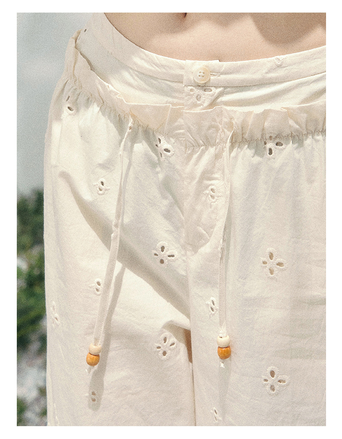 少也眼 "Misty Walk Pants" Cream Apricot Wide-Leg Chiffon Pants 546566