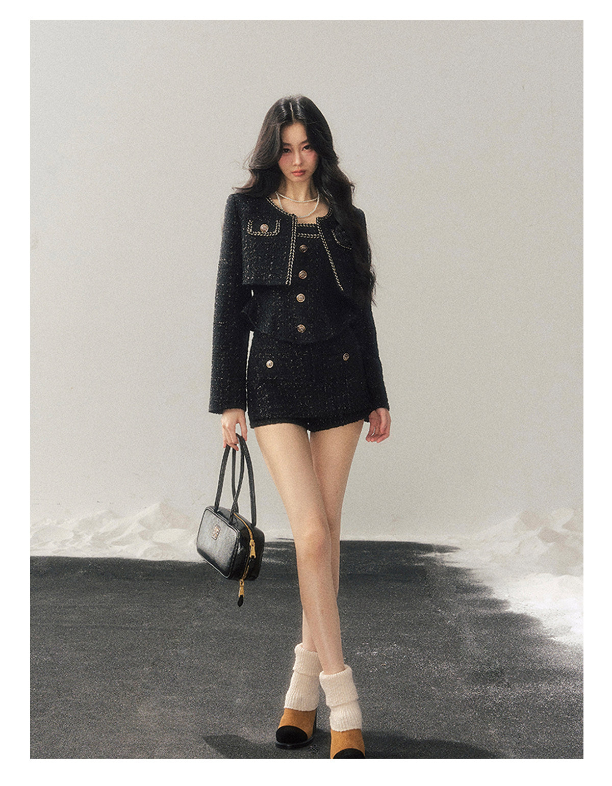 少也眼 "Before the Moon Falls" Bouclé Wool Tweed Set - Black