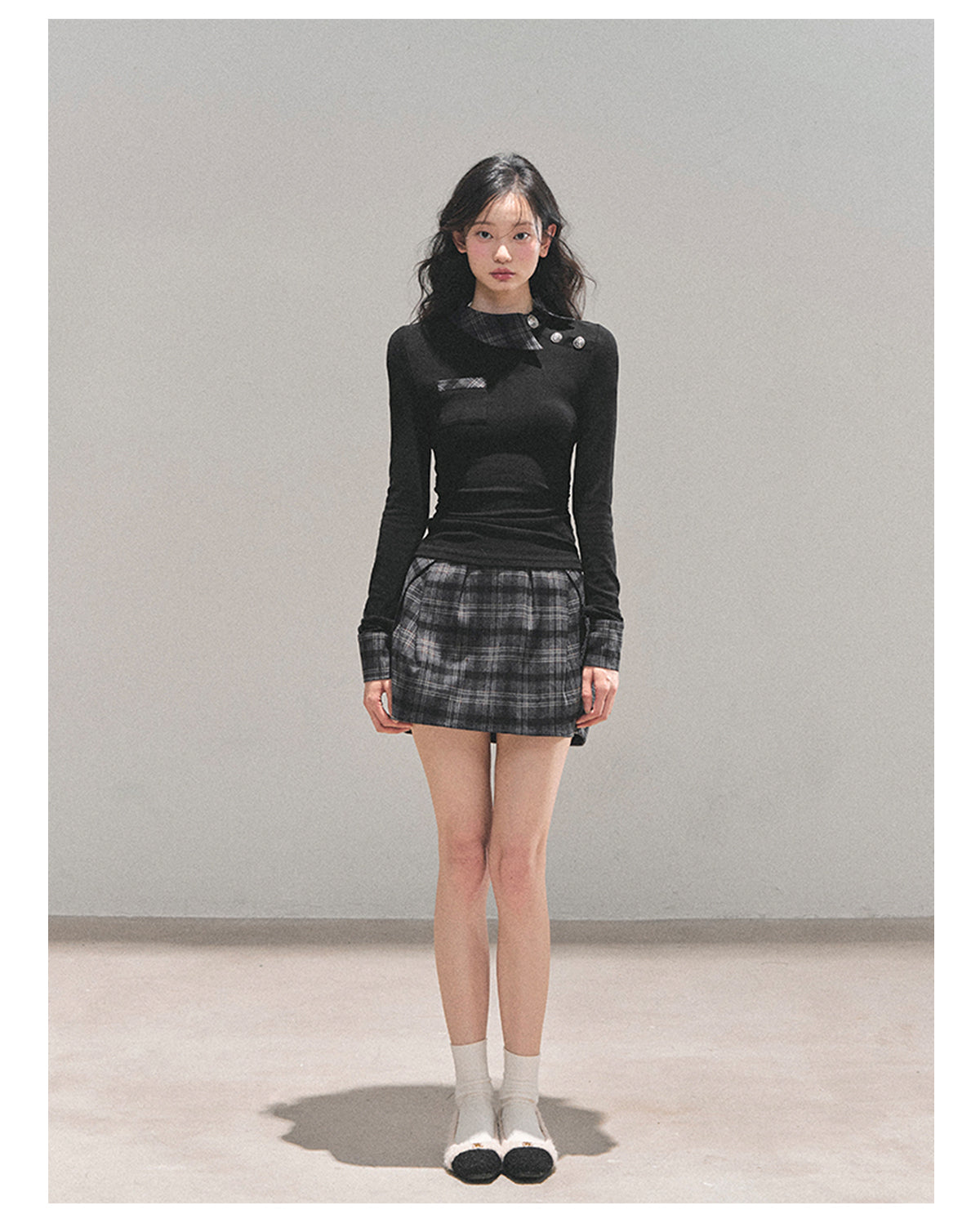 少也眼 “Silent Vanishing” Miu-Inspired Knit Top & Mini Skirt Set