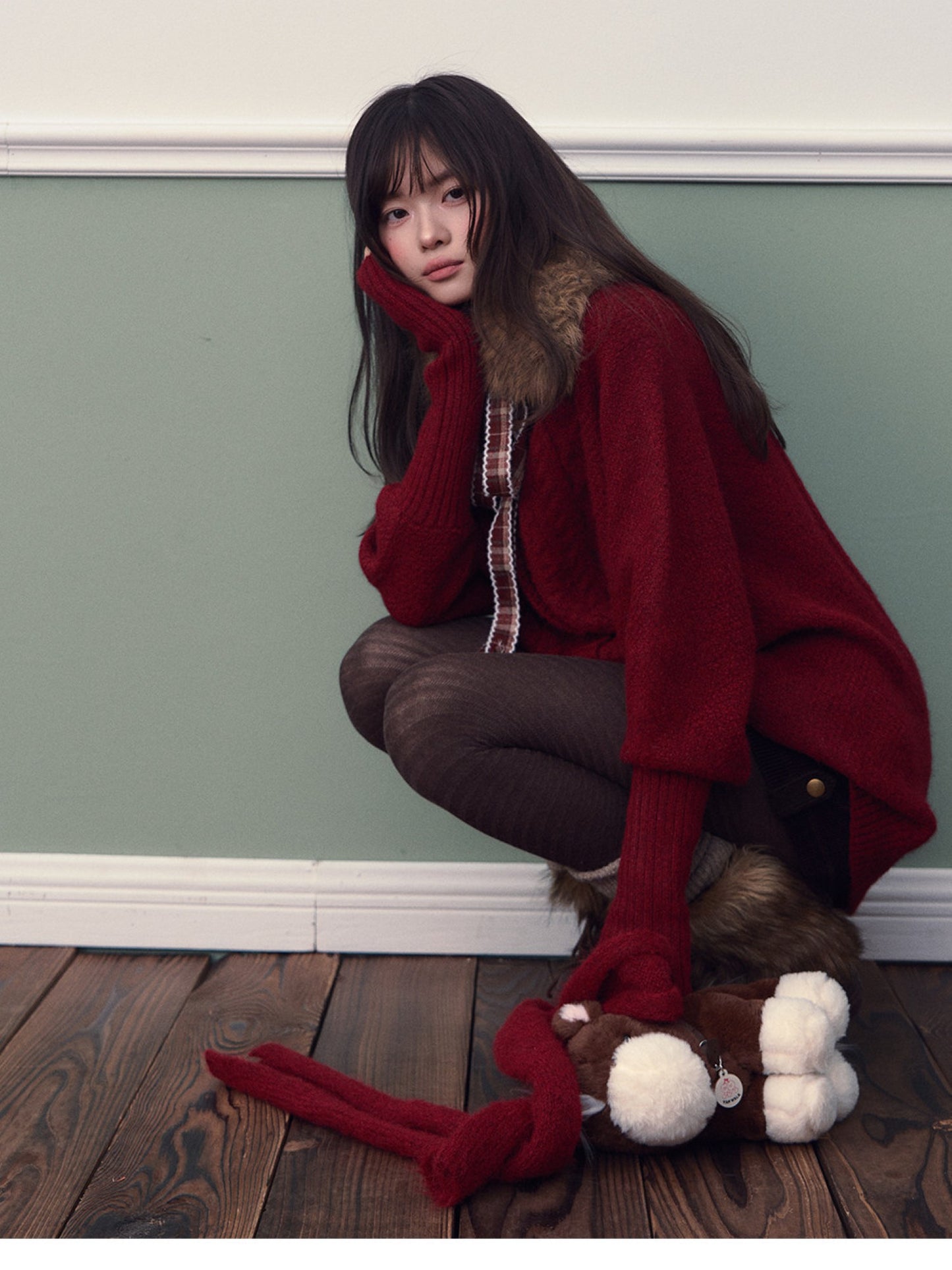 Soote Season - "Vintage Holiday Bow" Burgundy Batwing Faux-Fur Collar Cable-Knit Cardigan
