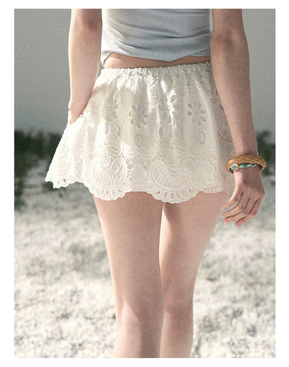 “Lost in Your Embrace” Gardenia White Lace Puff Skort