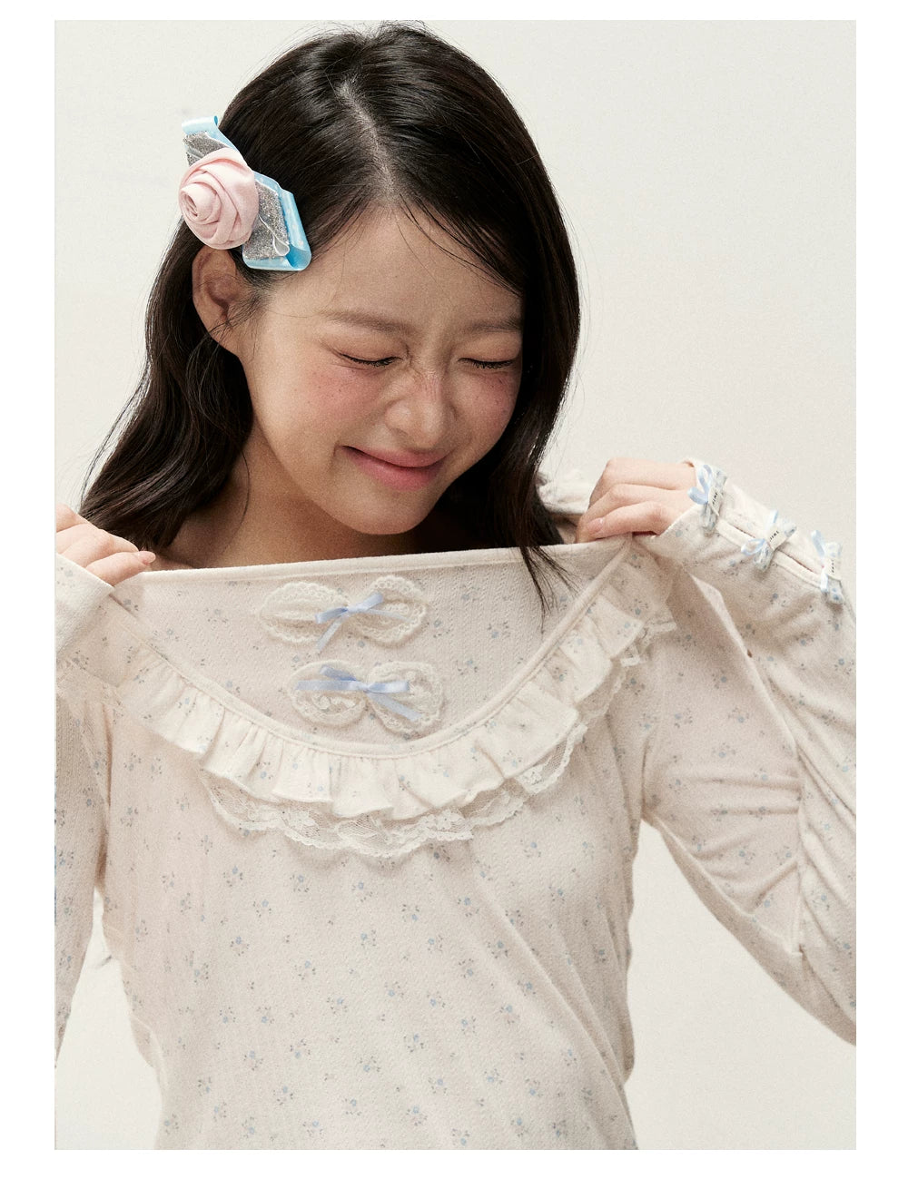 [RF] Cream Floral Peter Pan Collar Long-Sleeve Fitted Layering Top with Lace Details