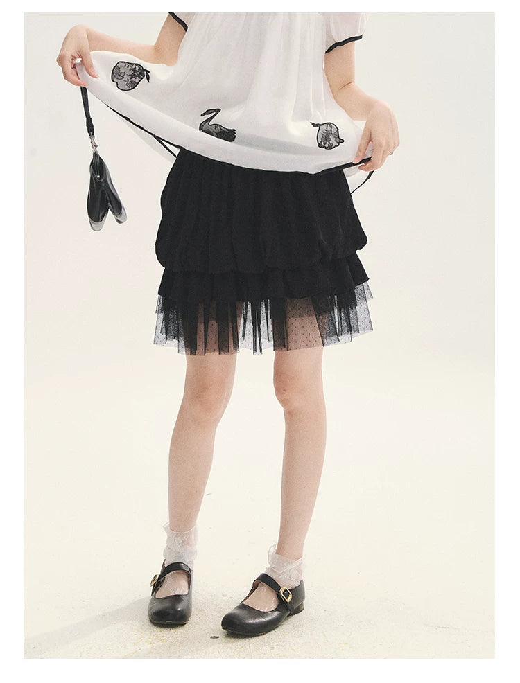 "Black & White Sonata" Polka Dot Mesh Tiered Jellyfish Skirt (White/ Black)