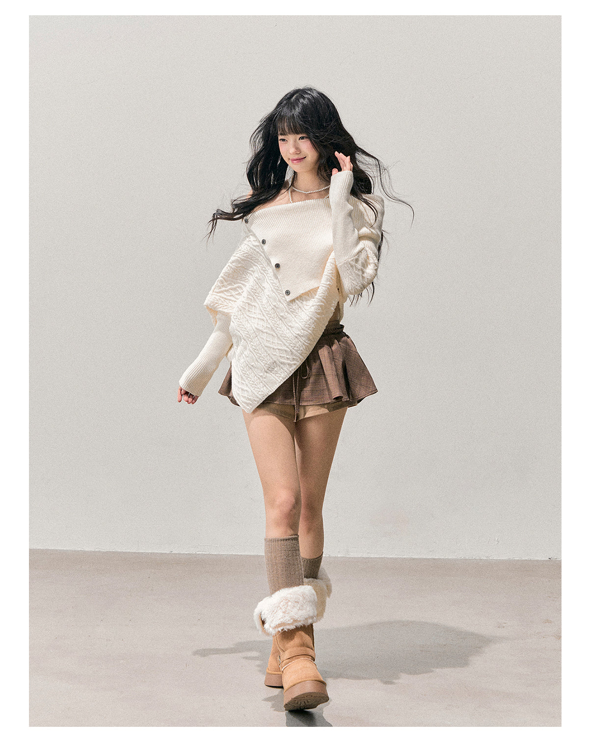 少也眼 “Letter from the Snow Country” Off-Shoulder Asymmetric Cable-Knit Sweater 1464854