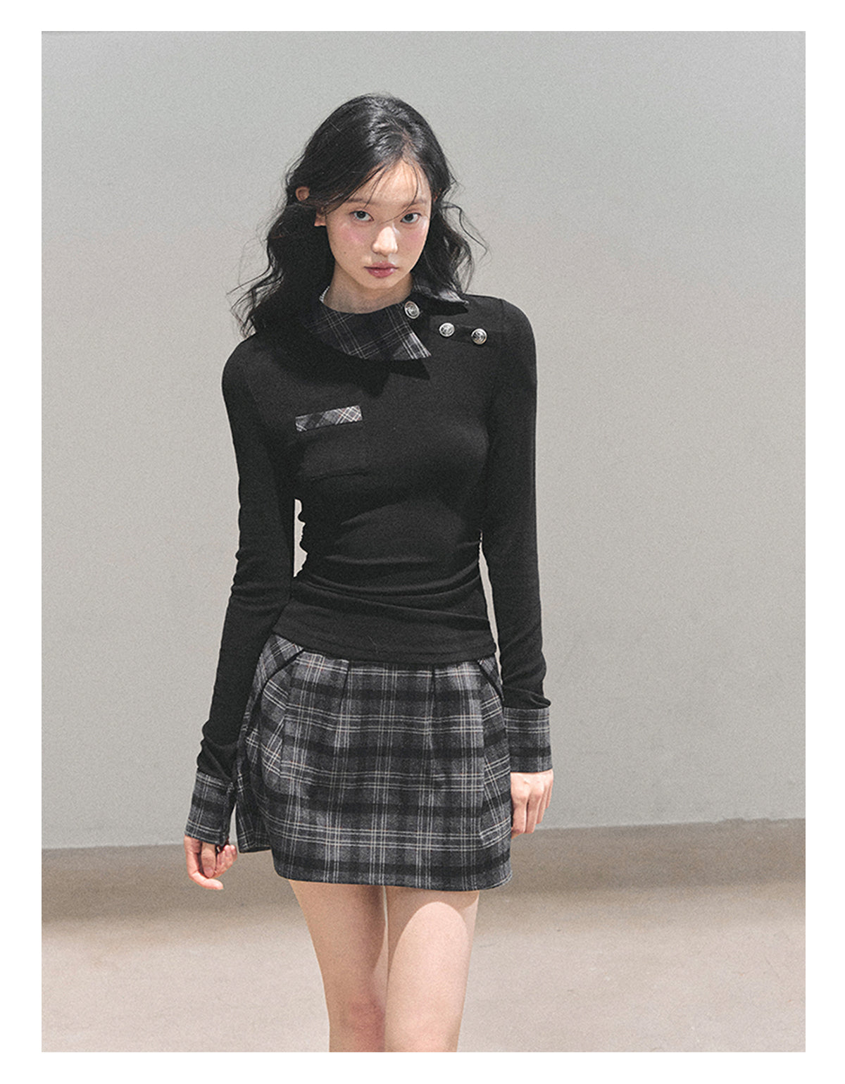 少也眼 “Silent Vanishing” Miu-Inspired Knit Top & Mini Skirt Set