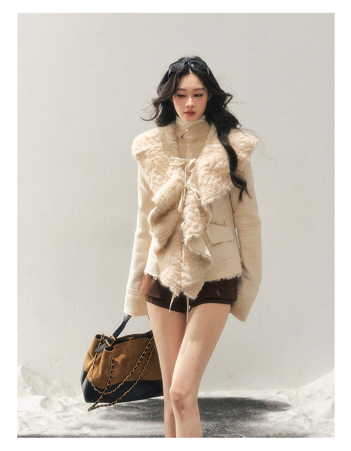 少也眼 “Pure White Enfolds Me” Faux Shearling Tie-Front Jacket