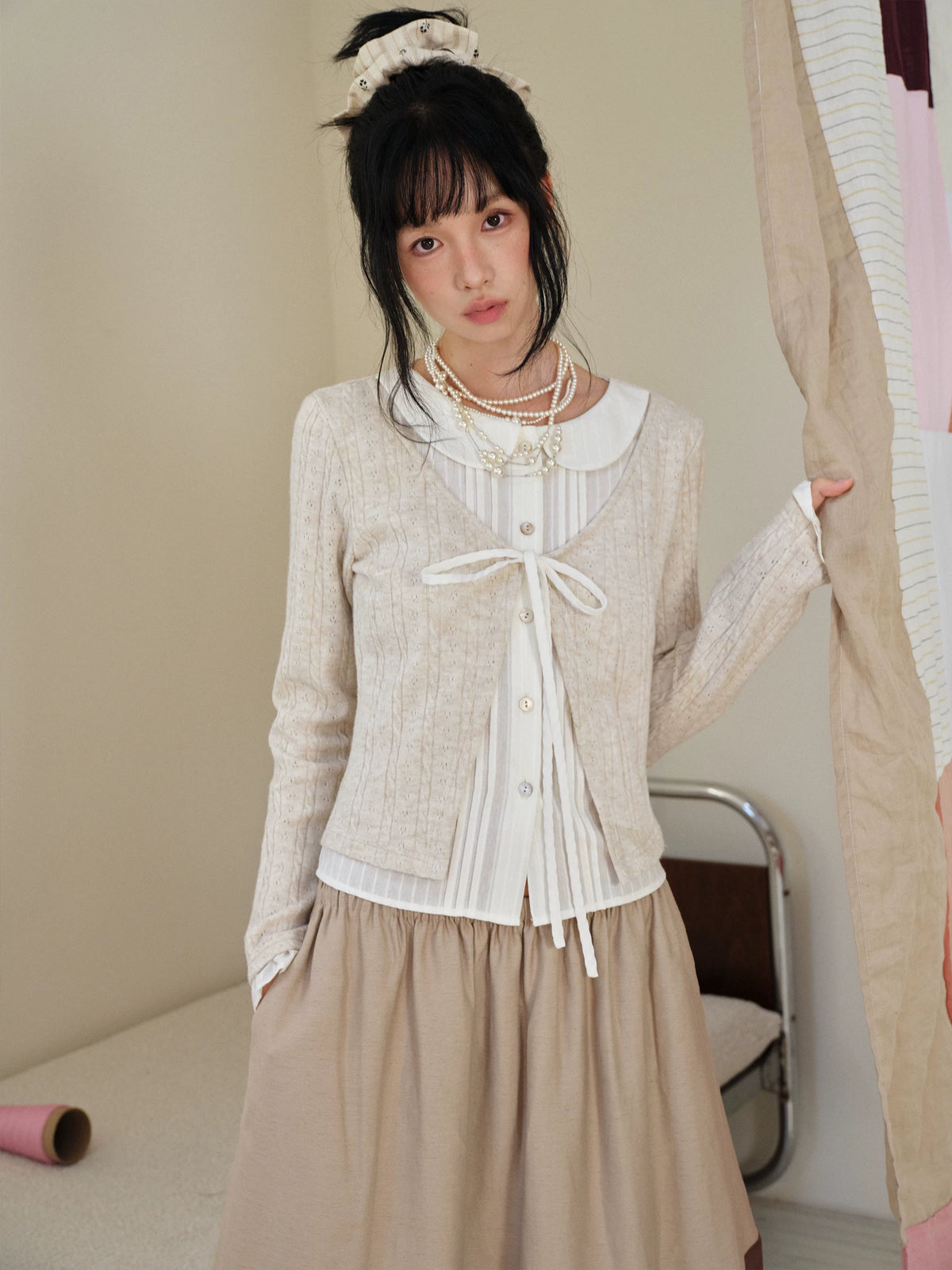 DAILY ARTIST - Warm Beige Faux-Layer Doll-Collar Tie Cardigan