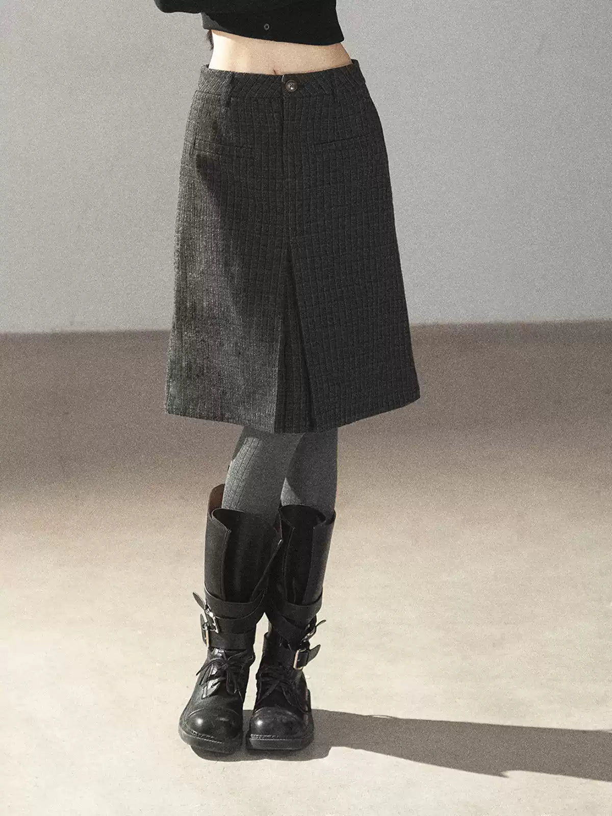 AOMALM - Rich Black Wool-Blend Pleated A-Line Midi Skirt