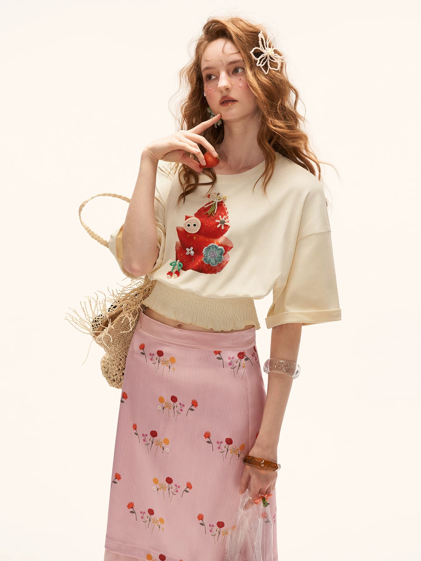 "Strawberry Tart Muse" Off-Shoulder Cropped T-shirt WE939