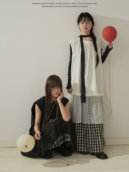 "Floating Veil" Mesh Panel Layering Maxi Dress (Black / White)