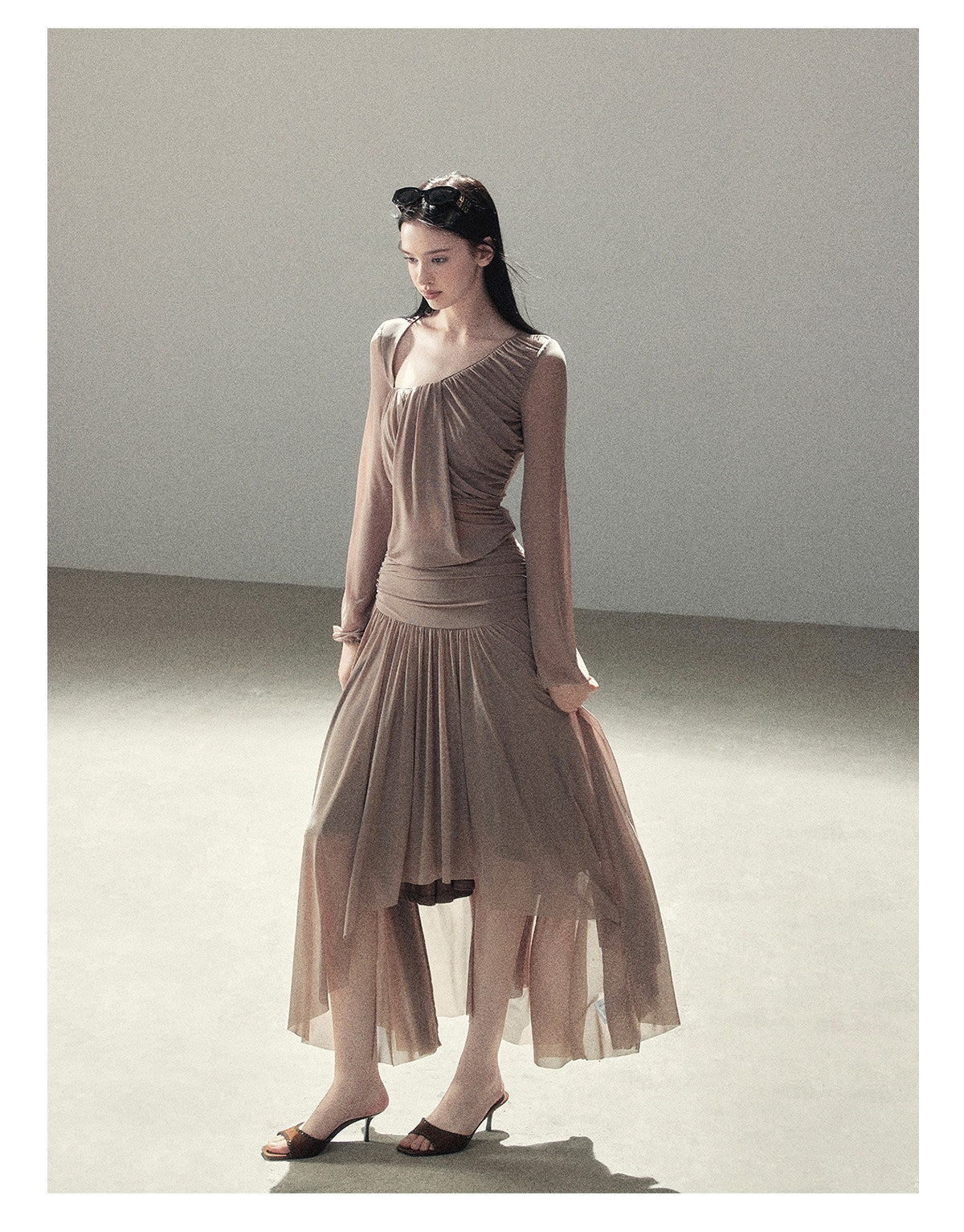 170726 "Waiting for Autumn Rain" Silver Mouse Gray Off-Shoulder Pleated Skirt Set