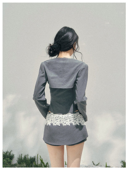 少也眼 “Lace Undercurrent” Gray Three-Piece Lace Set 62626