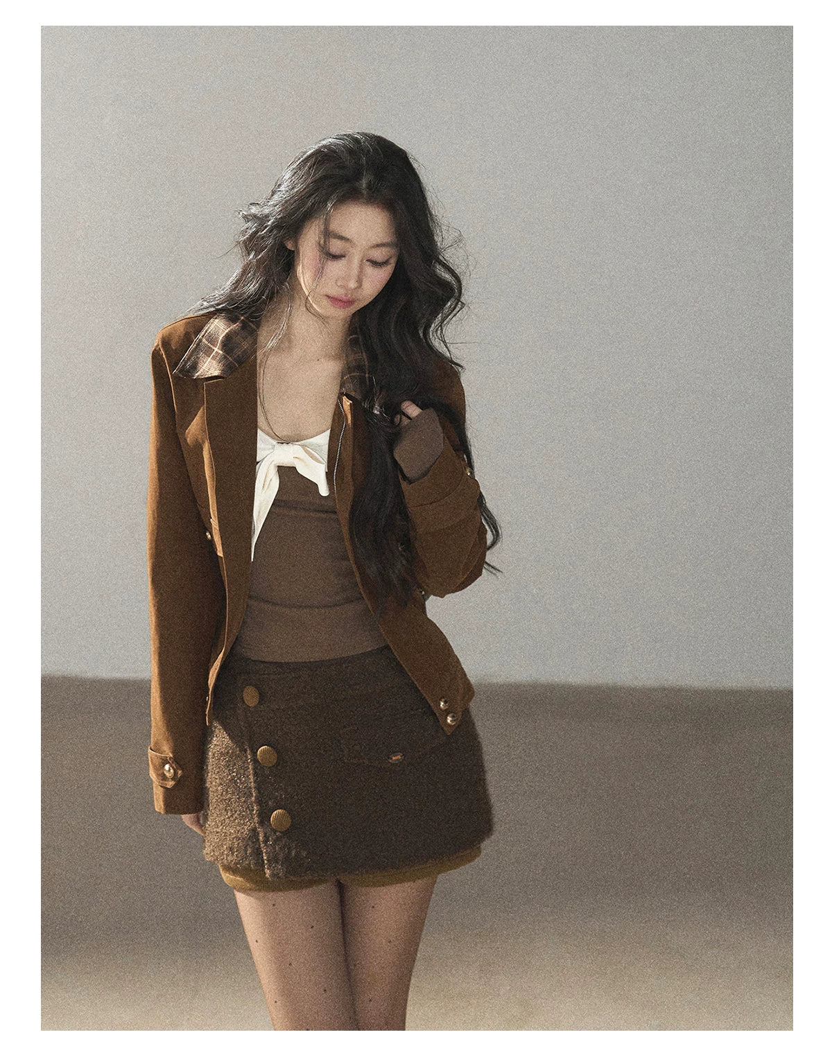 AOMALM - Gray Caramel Cropped Fitted Long Sleeve T-Shirt