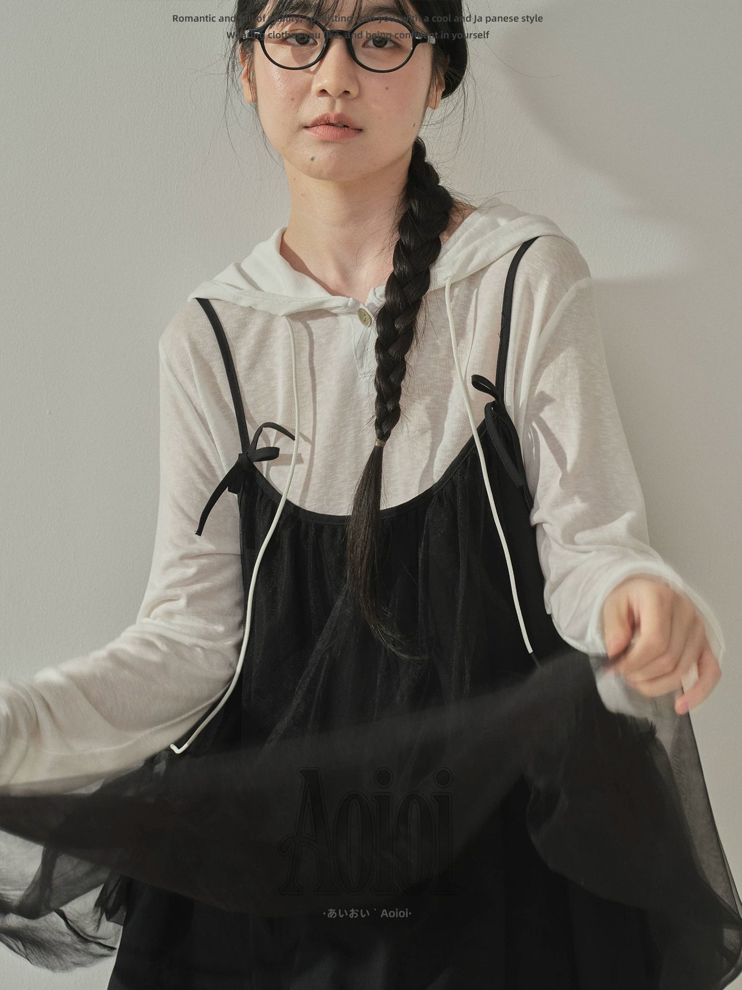 "Summer Haze" Hooded Knit Sun Protection Long Sleeve T-Shirt (Black / White)