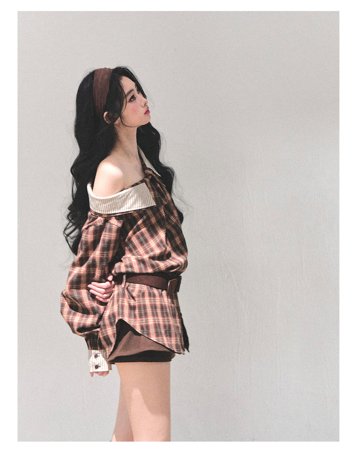 少也眼 “The Street She Passed” Off-Shoulder Plaid Shirt with Belt - Mocha Brown 45368364