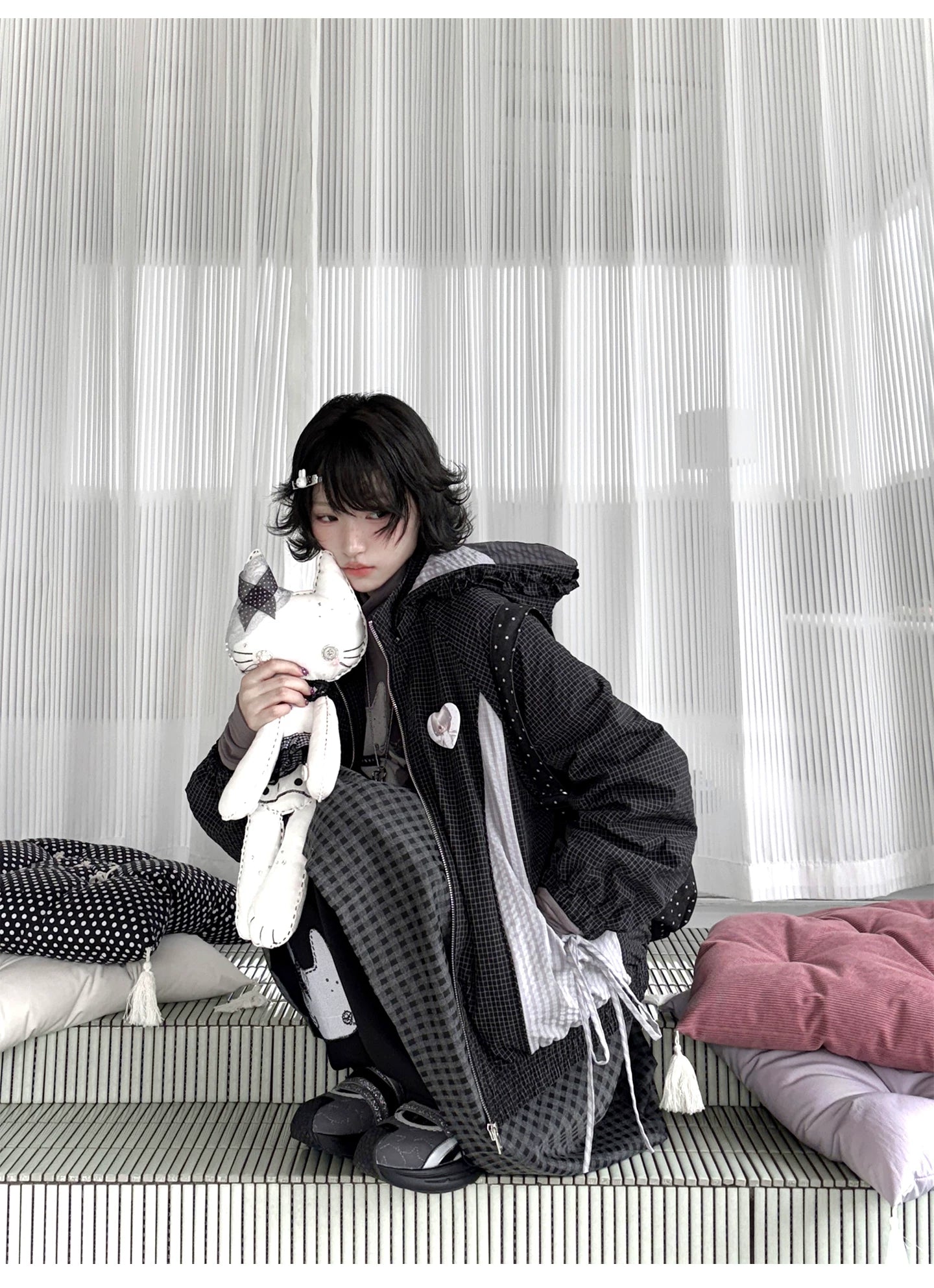 "Cold Air" Black Padded Jacket / Base Layer Top / Polka Dots Skirt / Sweatpants Set
