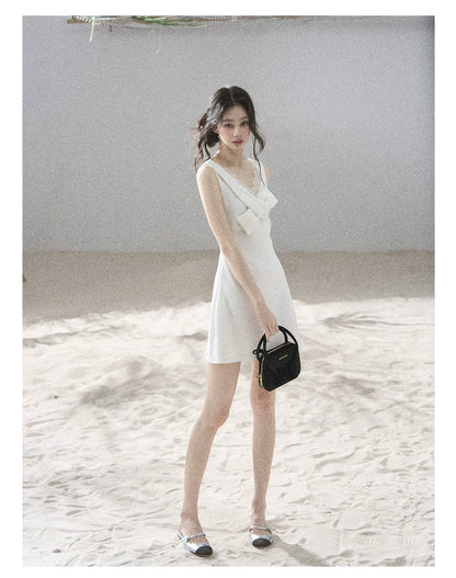 "White Tea Under the Moonlight" White Lace V-Neck Bodycon Mini Dress
