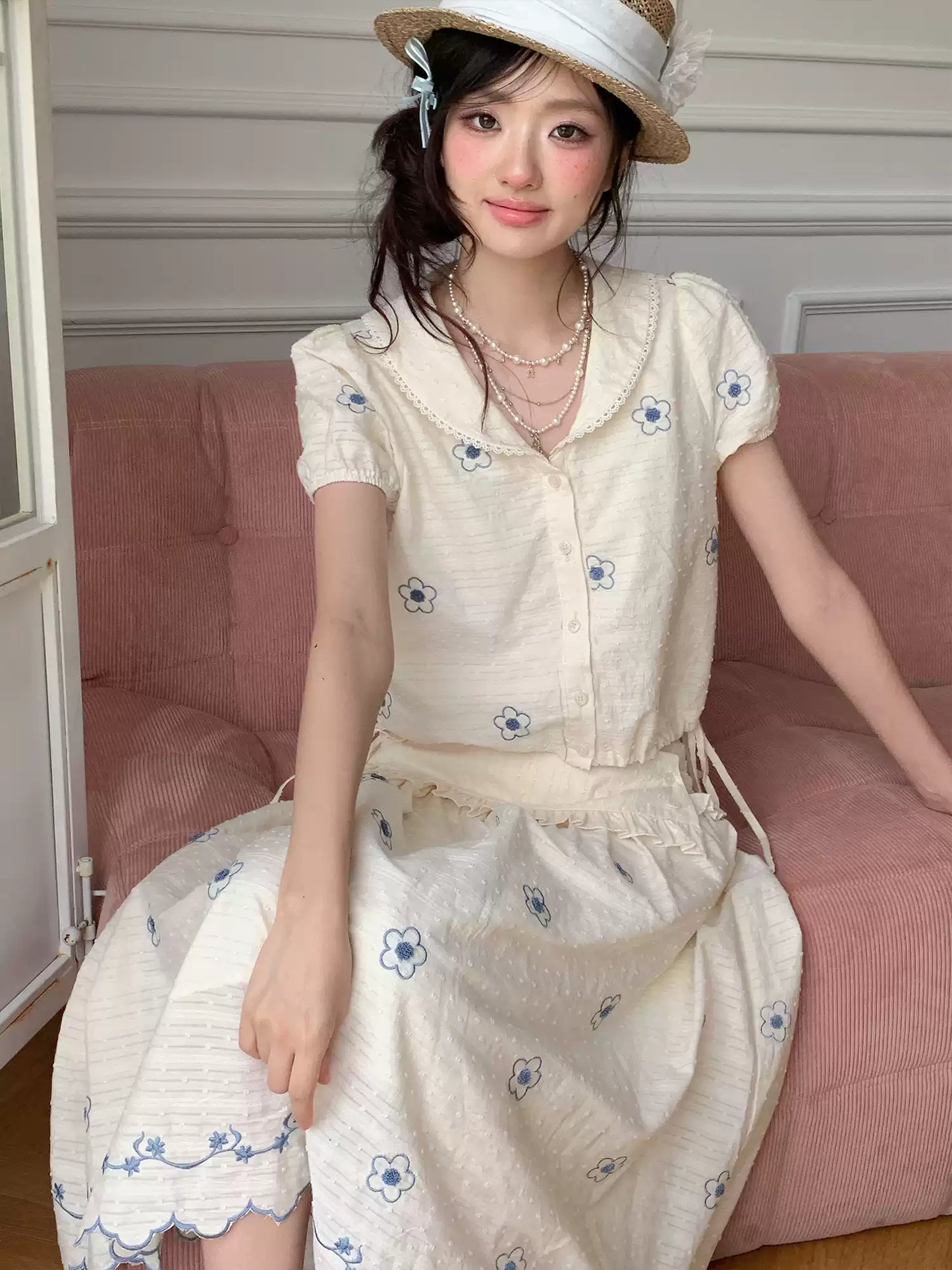 “Flower Sugar Soufflé” Cream Floral Embroidered Skirt Set
