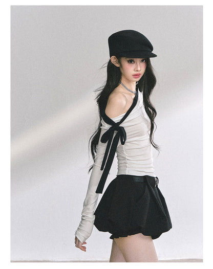 少也眼 "Sweet Temptation Spiral" Asymmetric Off-Shoulder Long-Sleeve Crop Tee - White