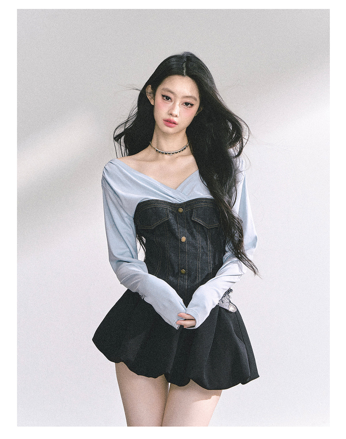 少也眼 "Northern Isle" V-Neck Denim Knit Crop Tee 4167864
