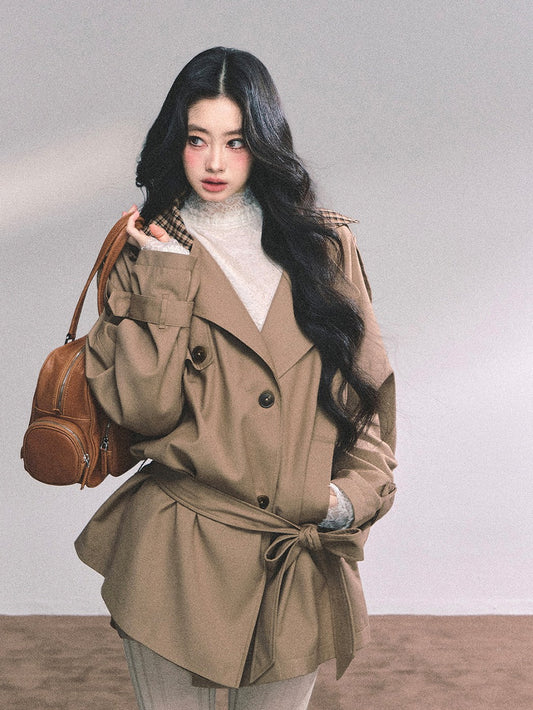 少也眼 "Zurich Elegance Trench" – Audrey-Inspired Relaxed Plaid Coat