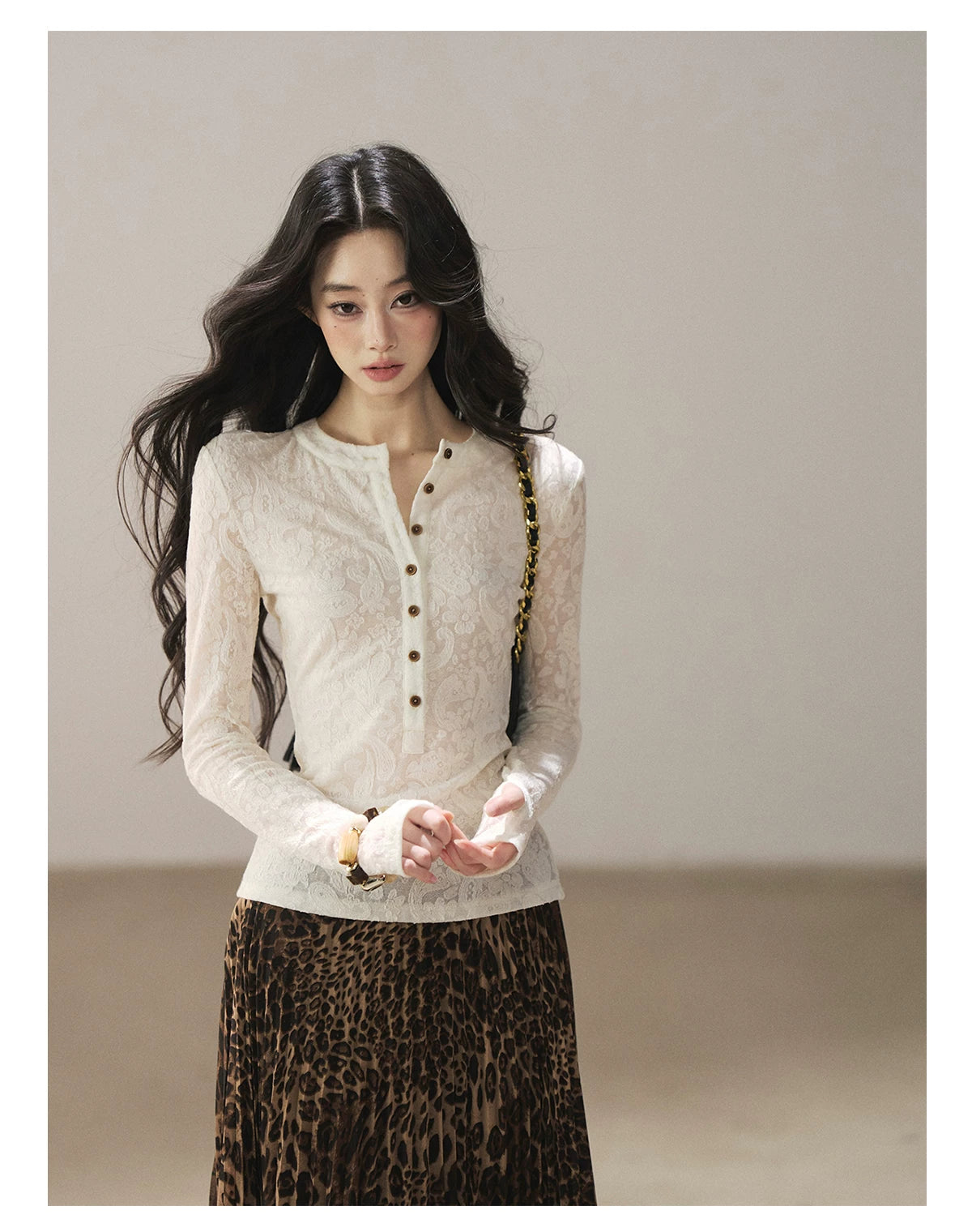 AOMALM - "Clear Lines" Long-Sleeve Finger-Hole Flared Sleeve Knit Top