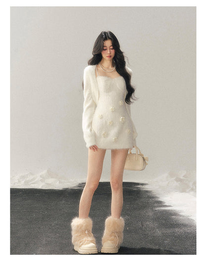 少也眼 "She Steps Through Frostlight" French 3D Floral Faux Mink Mini Dress - Camellia White