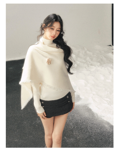 少也眼 "Speechless Under the Full Moon" Camellia White French Turtleneck Knit & Shawl Set