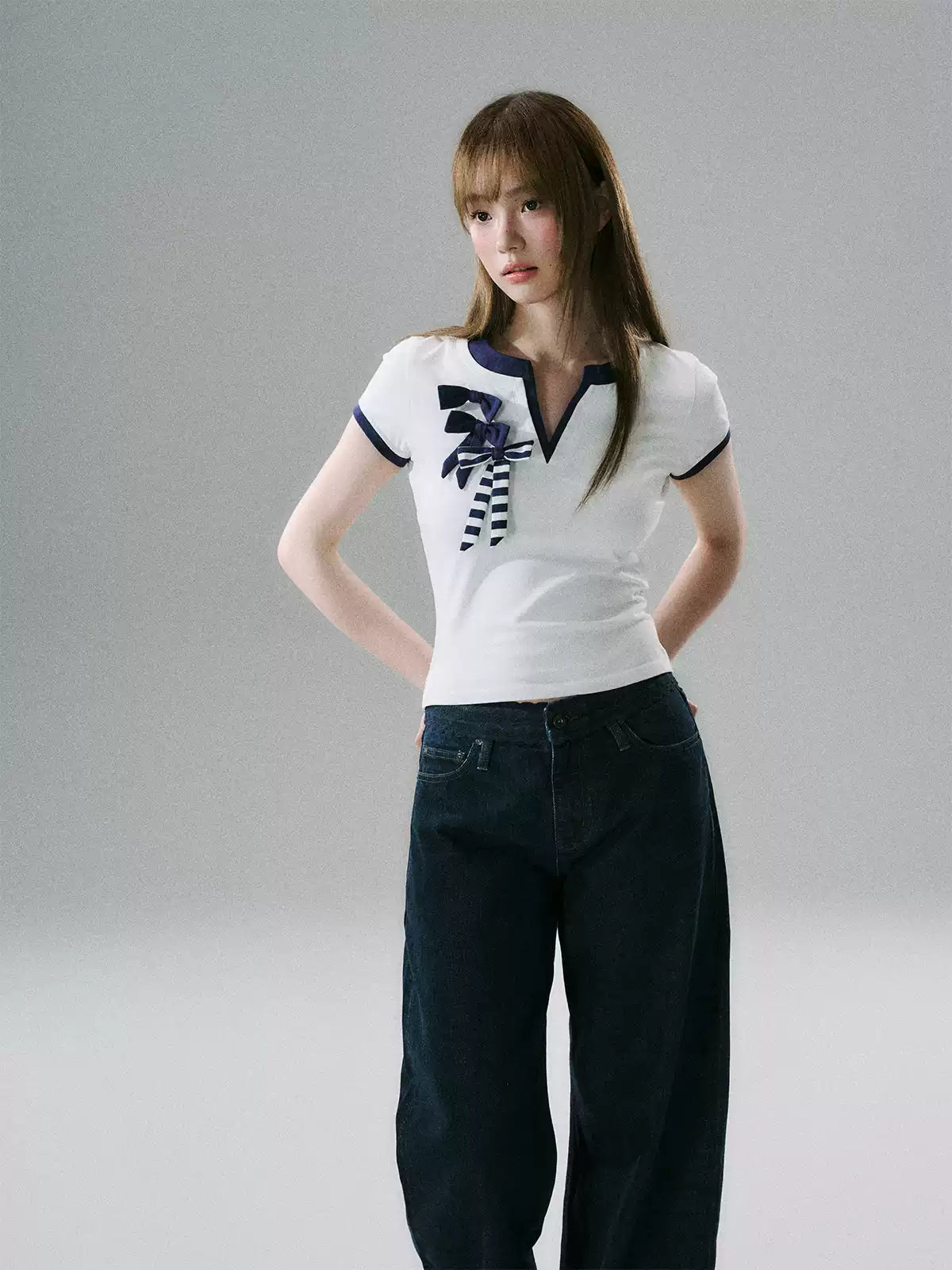 LOST FOREST - Blue & White Bow-Detail V-Neck Fitted T-Shirt