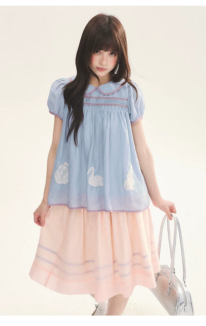 "Antique Dollhouse" Lace Appliqué Peter Pan Collar Puff Sleeve Blouse (Ivory White/ Still Blue)