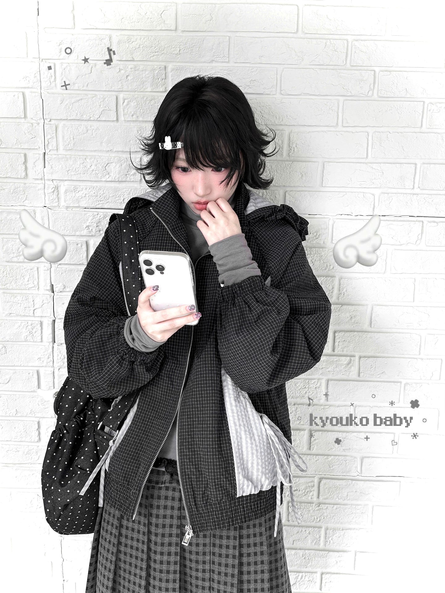"Cold Air" Black Padded Jacket / Base Layer Top / Polka Dots Skirt / Sweatpants Set