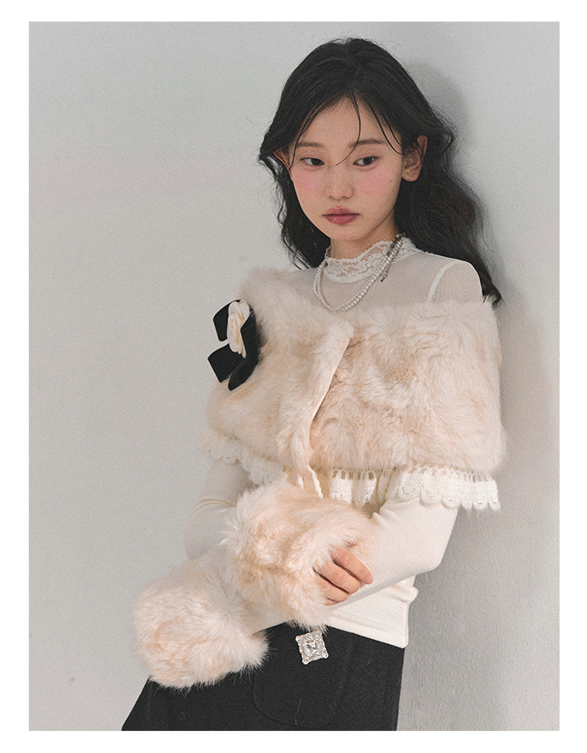 少也眼 “Snow-Melt Whispers” Milky White Lace Mesh Fur Top