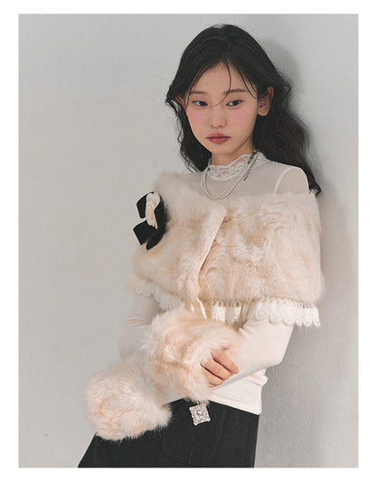 少也眼 “Snow-Melt Whispers” Milky White Lace Mesh Fur Top